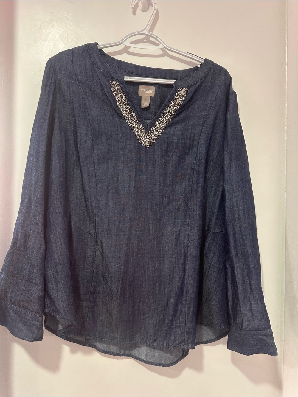 Chico's Dark Navy Embroidered V-Neck Long Sleeve Blouse Size 2 L
